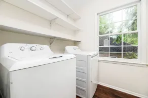 Winter Special! Cozy/Rustic style Ranch in South CLT w King en Suite, Fenced In. - Image 2