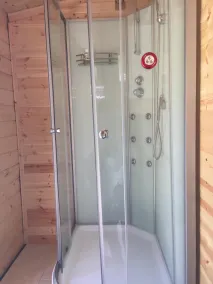 Eco-Glamping Mountain Yurt Nord du Pays de Galles - 4 personnes - Animaux acceptés et enfants - Image 3