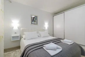 Apartment Vita with Terrace and Garden View - Image 4