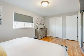 4 Bedrooms and 5 Beds with Game Room Only 5 min Drive to College and Perfect for Family's - Image 4