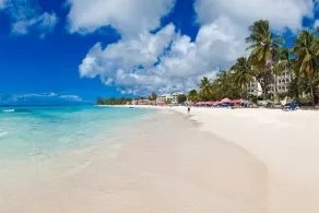 Modern Beachfront Condo with Pool - Sapphire 209 - Image 4