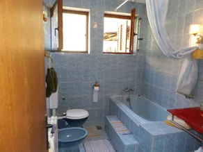 2 bedroom apartment in Pula - Image 3