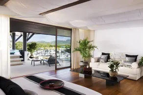 Luxury Penthouse in the heart of the Marina - Image 3