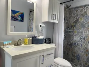 Welcome to Puerta Azul! Newly remodeled oceanside retreat, beach, pool and deck. - Image 3