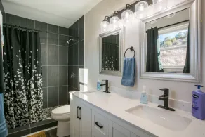 Pet-friendly house 35 minutes from ABQ airport;  45 minutes to Santa Fe; Artsy  - Image 5