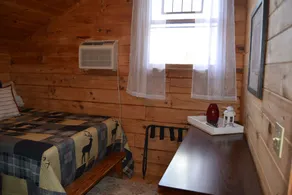 Cozy Pet Friendly Mountain Log Cabin in the Smokies with Deck and fire pit. - Image 4