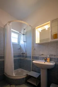Apartments Den - Image 2