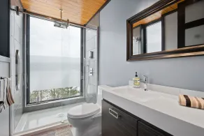 Modern 4 bd, 3 bath Cottage on Boshkung Lake, Haliburton - Image 3