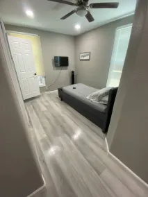 Cheerful 2BR Close to SLU University w/RV Parking - Image 5