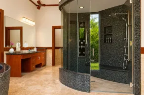 Kolea Kai Oceanfront 4 BR Luxury Oceanfront Home Perfect for Couples Complimentary Car with 6 Nights KOL-8 by KBM - Image 4