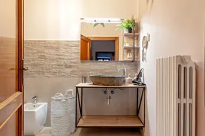 Casa Zito: Vista Montagna, Terrazza Privata e Wi-Fi a San Giuliano Asciano Pisa - Image 3