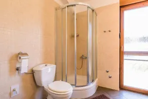 Holiday apartment with balcony and sea view - Image 2