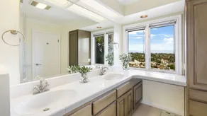 Twilight Terrace by Avantstay West Hills Retreat Hot Tub, BBQ + EV Charger, Near Malibu - Image 2