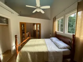 The Seed House: Renovated Octagonal Barn, Dog-friendly! - Image 4
