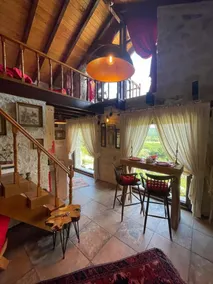 Agva Heaven Hill Jacuzzi and Fireplace Boutique Hotel - Image 4