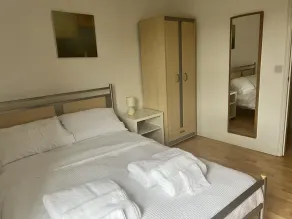 Nantwich - Sleeps 4 - Parking - Town 10mins Walk - Image 4