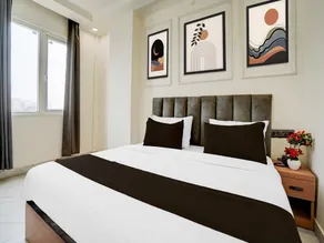 Super Deluxe Roomhotel Shikha Continantal - Image 2