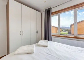 Alojamiento de 2 habitaciones en Castlewood - Image 4