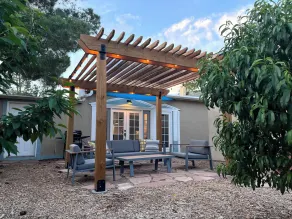 Modern Private Guest Suite in Historic Downtown Neighborhood - Image 5