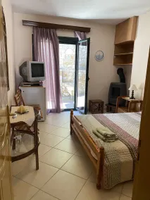Trahila stone house - Image 5