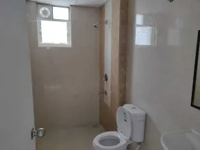 Amazing Lake View Sky Condo | Luxury 3 Bedroom Apartment in the city - Image 3