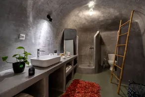 1812 Caves 'n Mansion - Image 4