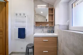 Holiday Home 'La Mottinière' with Private Terrace and Wi-Fi - Image 4