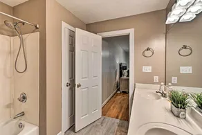 1 Mi to Cape Fear River: Pet-Friendly Retreat - Image 5