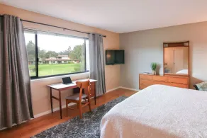 Spacious three bedroom Vandenberg Village condo in Santa Barbara's wine country - Image 5