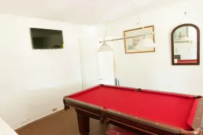 Renoverat Historic Waterfront Hem med pool, Dock, 200 tunnland - Image 3