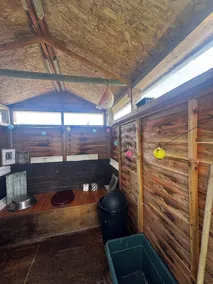 Enkel, idyllisk hytte på landet, med havudsigt, fred men lokale bekvemmeligheder i nærheden - Image 2