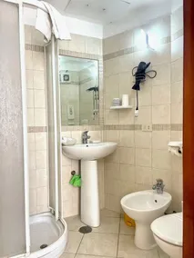Conti Holiday Homes - Begonia - Image 2