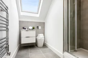 Lacon House 2-Bedroom Penthouse - Image 4