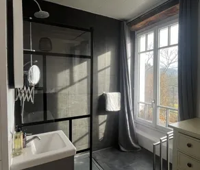 5 Bedroom Masters House, sleeping up to 8 Adults and 4 Children, fully equipped. - Image 3