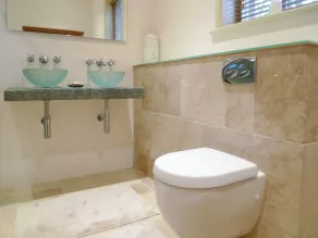 2 bedroom accommodation in Beeby - Image 3