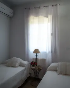 Pitusas. Cosy cottage, loads of sun, beach 500m - Image 4
