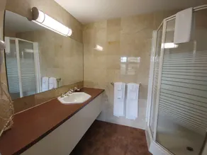 North Bay Inn - Image 5