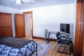 Historic District Apt W/ Parking 1BD 1BA - Image 2
