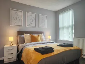 Large 3 bed House Wolverhampton Families and Contractors - Image 5