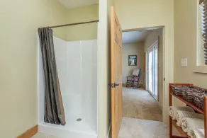 Swiss Pine Lodge, Brand New Hot Tub+Fire-Pit, Grill, Mtn View, Game Room, WiFi! - Image 5