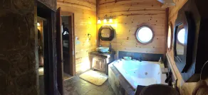 Ozark Mountain Paradise - Greers Ferry Lake - Moon Shadow Lodge - Image 3
