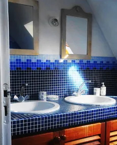 Bright and comfortable house in a quiet area in a wooded park near the beaches. - Image 2