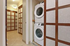 WOW - DIRECT OCEANFRONT - Image 2