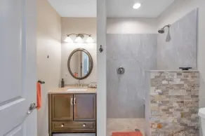 Waterfront luxury home in Ozona. - Image 3