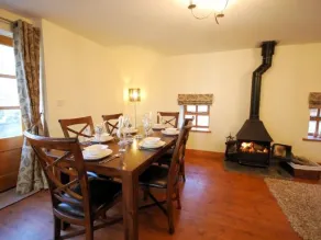 Spacious and Characterful 3 bedroom Detached Barn Conversion close to coast. - Image 5