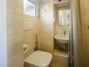 Maemuna Sea View Apartment - Image 3