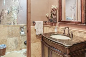 Pool, Peacocks & Views! Lavish Retreat in Gilroy - Image 5