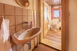 Alpine Chalet Bergprinzessin with Mountain Views and Wi-Fi - Image 3