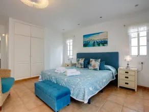 Helles und luftiges geräumiges Ferienhaus mit drei Schlafzimmern und privatem Po - Image 4