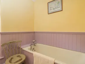 FIELD COTTAGE, pet friendly, with open fire in Shepton Mallet - Image 5